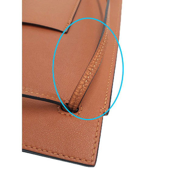 Loewe Dice Pocket Shoulder Bag Tan Brown - Picture 4 of 9